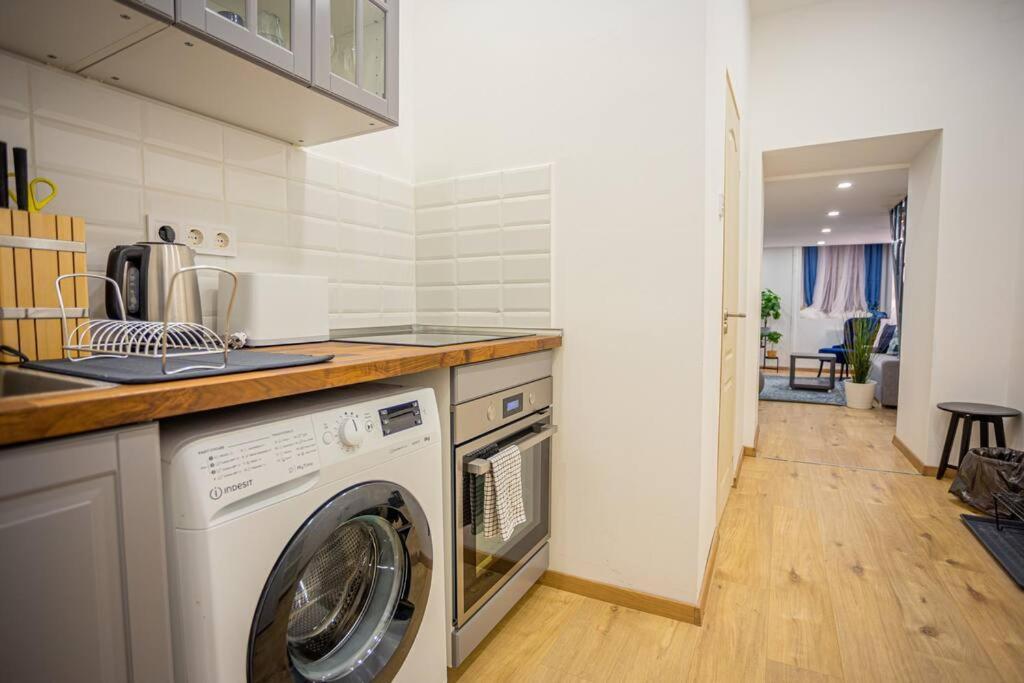 Cosy Flat In The Dob Street - Sapphire Lägenhet Budapest Exteriör bild